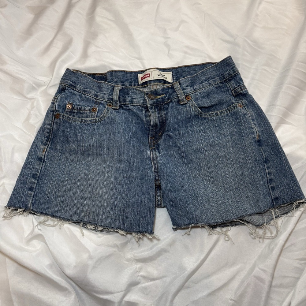 Levi's Y2K Raw Hem Shorts